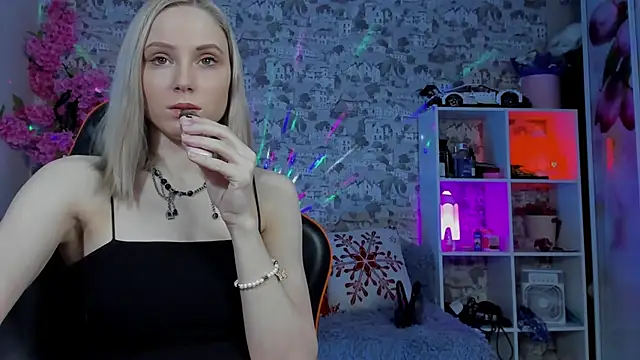 Gina Gina love online show from April 15, 1:22 am