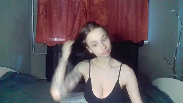 Snapshot of imChatty_Alice chatting on February 7, 6:10 am imChatty Alice online show from February 7, 6:10 am