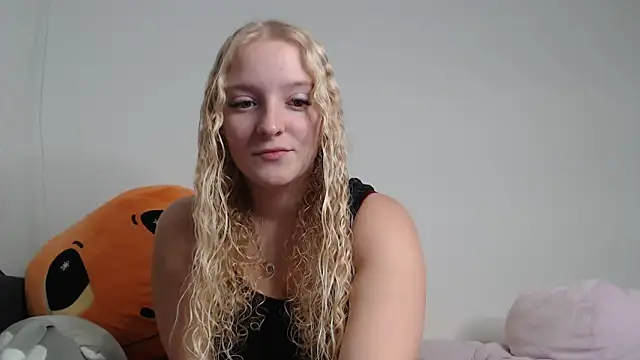 Sophie cute06 online show from December 23, 8:13 am