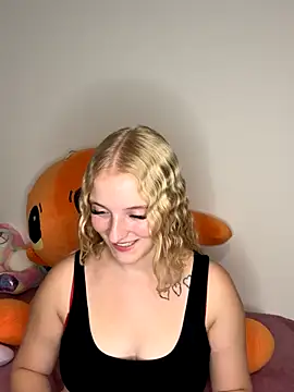 Sophie cute06 online show from December 16, 7:18 pm