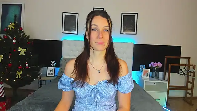 KiraNeeww online show from January 8, 7:03 am