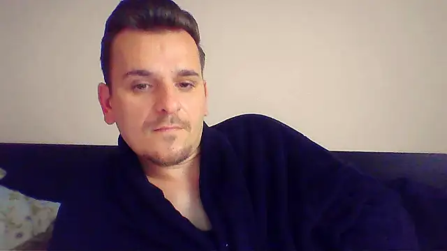 sexy bigdick22 online show from December 2, 12:40 pm