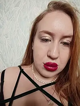 ElonaFox online show from December 3, 5:34 pm