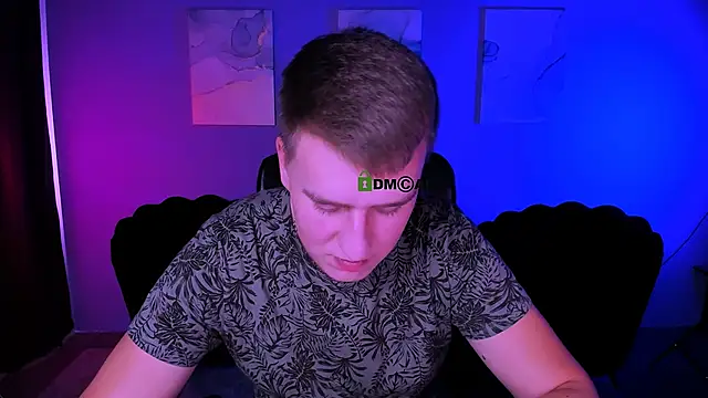 Snapshot of derek_hawk_ chatting on December 4, 9:41 am derek hawk online show from December 4, 9:41 am