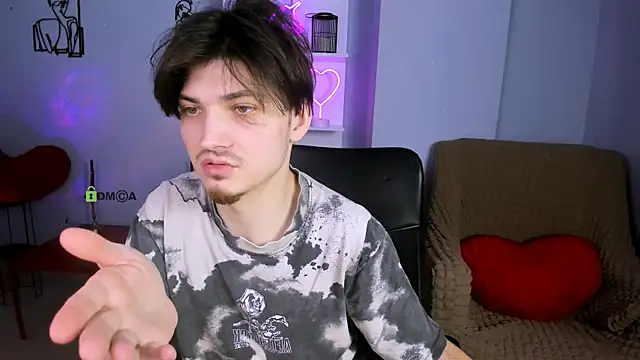 Snapshot of pit_wetty chatting on December 16, 10:08 am pit wetty online show from December 16, 10:08 am