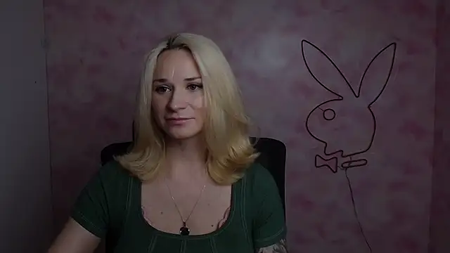 Snapshot of Melodie_Aster chatting on May 4, 11:35 am Melodie Aster online show from May 4, 11:35 am