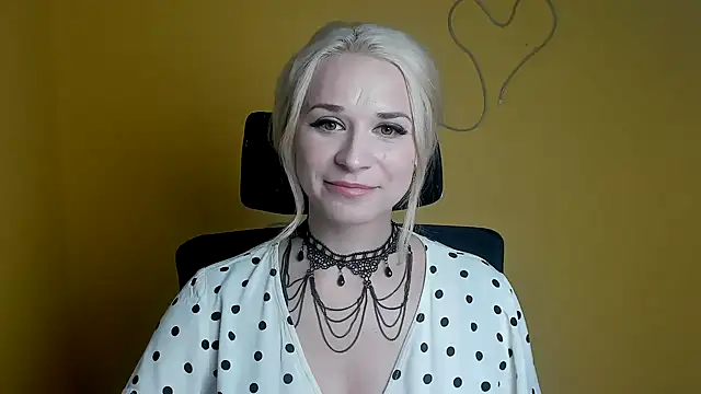 Melodie Aster online show from April 13, 11:25 am