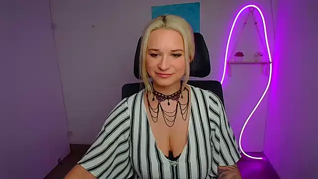 Melodie Aster online show from April 3, 11:38 am