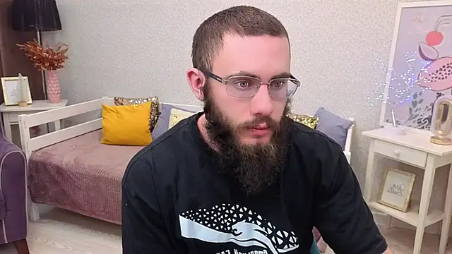 Snapshot of Ant_Power chatting on December 18, 5:23 am Ant Power online show from December 18, 5:23 am