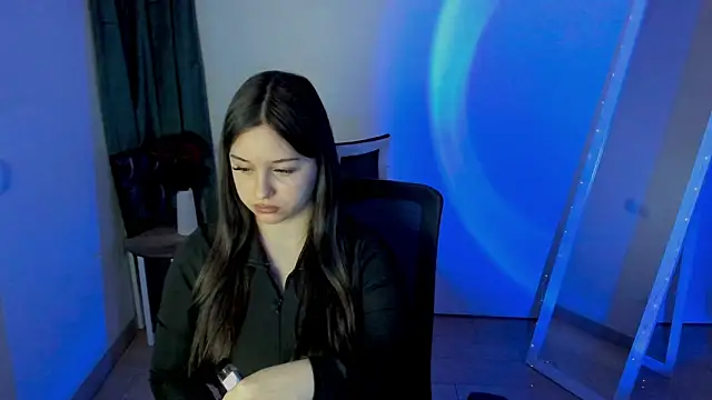 Lilu May online show from May 11, 2:45 pm