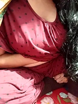 hottyrose69 online show from January 7, 11:21 pm