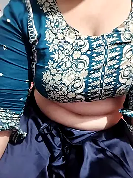 hottyrose69 online show from April 14, 7:57 am