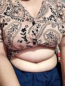 hottyrose69 online show from March 6, 8:20 am