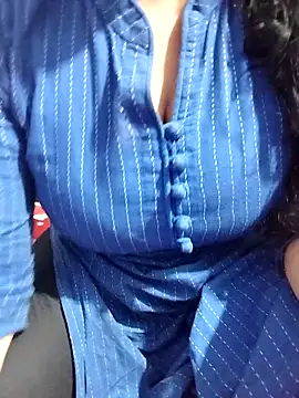 hottyrose69 online show from February 10, 8:02 am