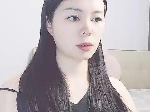 Helenlove2025 online show from December 4, 8:46 am