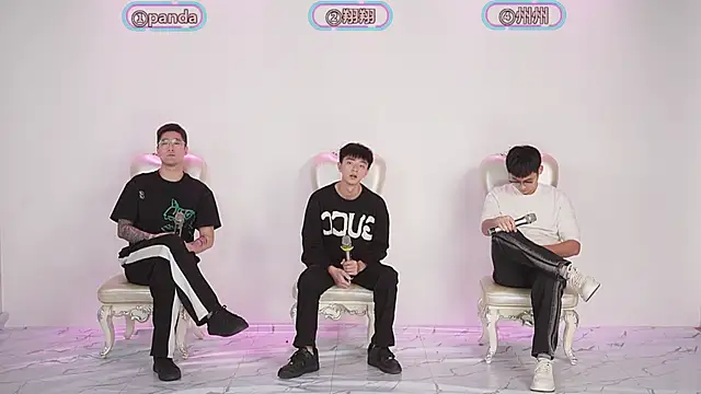 OUBA-boy online show from December 3, 1:32 pm