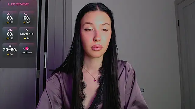 Snapshot of Isabella_Fontanaa chatting on June 2, 11:43 am Isabella Fontanaa online show from June 2, 11:43 am