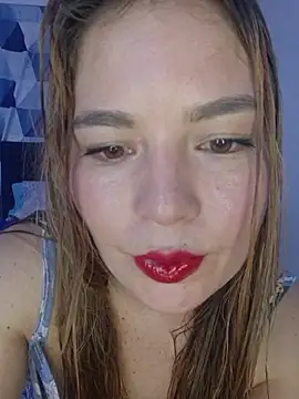 Snapshot of CatalinaWright chatting on December 17, 7:19 pm CatalinaWright online show from December 17, 7:19 pm