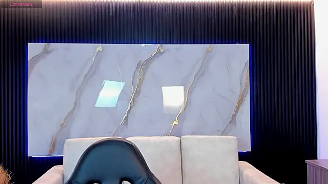 TiffanyHoustton online show from March 23, 11:54 am