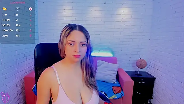 TiffanyHoustton online show from March 7, 12:10 pm