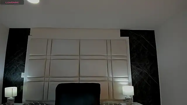 TiffanyHoustton online show from March 12, 12:09 pm