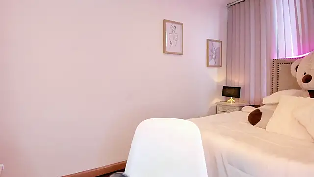 lya  brown online show from February 20, 11:45 am