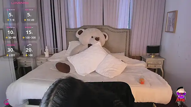 lya  brown online show from March 12, 11:25 am