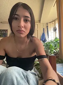 lya  brown online show from March 23, 12:38 pm