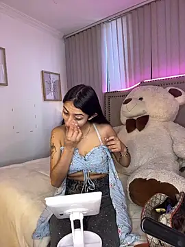 lya  brown online show from March 25, 11:31 am