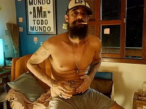ooproprio online show from May 2, 8:52 am