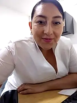 Valeria montana  online show from March 2, 11:50 am