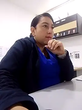 Snapshot of Valeria_montana_ chatting on May 22, 11:41 am Valeria montana online show from May 22, 11:41 am