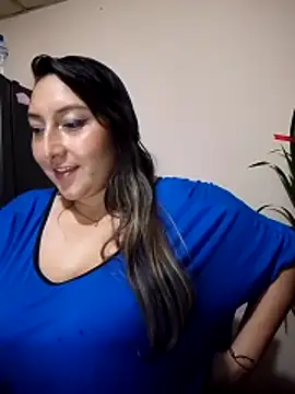 Snapshot of Valeria_montana_ chatting on December 13, 11:44 pm Valeria montana online show from December 13, 11:44 pm