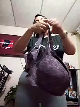 Valeria montana  online show from March 19, 11:38 pm