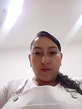Snapshot of Valeria_montana_ chatting on May 4, 11:57 am Valeria montana online show from May 4, 11:57 am