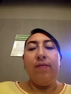 Snapshot of Valeria_montana_ chatting on May 9, 1:47 pm Valeria montana online show from May 9, 1:47 pm