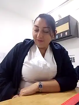 Valeria montana  online show from March 3, 12:01 pm