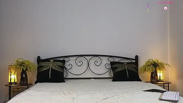 LunaKirby online show from March 23, 9:25 pm