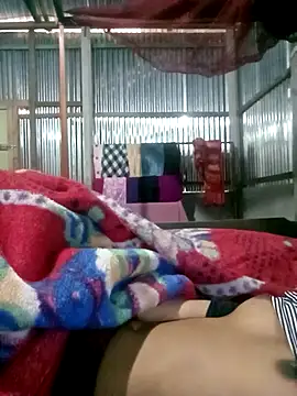 naughtygirl96 online show from April 12, 12:58 am