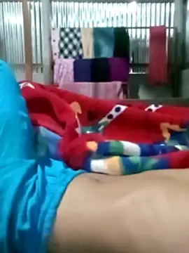 naughtygirl96 online show from April 6, 1:01 am