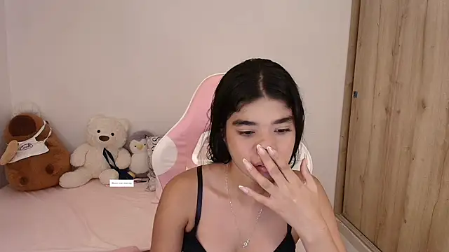 phia carter online show from April 15, 1:11 am