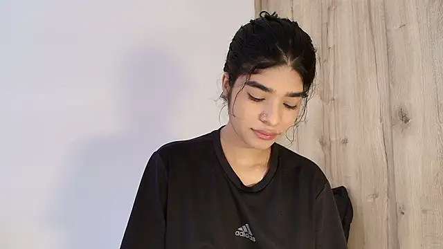 Snapshot of phia_carter chatting on February 6, 4:03 pm phia carter online show from February 6, 4:03 pm