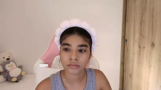 phia carter online show from April 22, 2:51 am