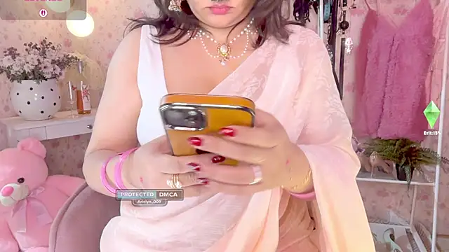 Arielyn 009 online show from February 24, 1:01 pm