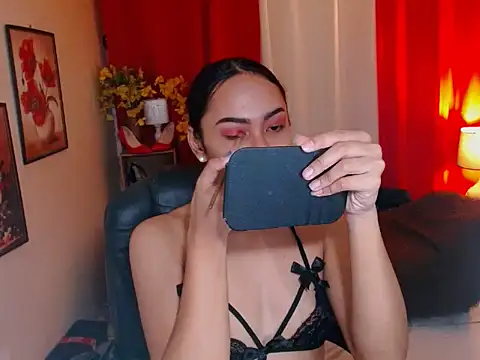 Snapshot of kylieEmparado chatting on December 15, 4:51 am kylieEmparado online show from December 15, 4:51 am