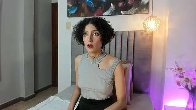 LyraVendrell online show from March 13, 7:30 pm