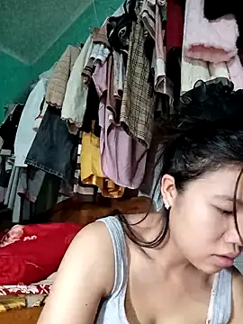 Snapshot of leo-wildd chatting on December 3, 3:51 am leo-wildd online show from December 3, 3:51 am