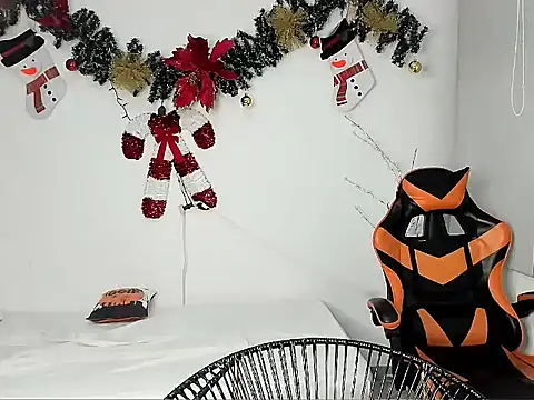 alex balck online show from December 5, 10:36 am