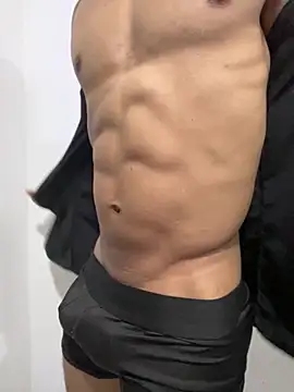 Snapshot of BrunoHot_ chatting on December 4, 1:26 am BrunoHot online show from December 4, 1:26 am