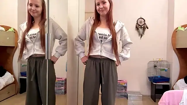 Snapshot of velvetmary chatting on December 16, 4:28 am velvetmary online show from December 16, 4:28 am